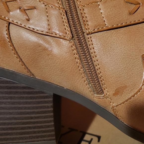 FRYE & CO Palma Camel Size 8 1/2 Wide Stacked Heel Cowboy Boots Booties New! - Picture 11 of 16